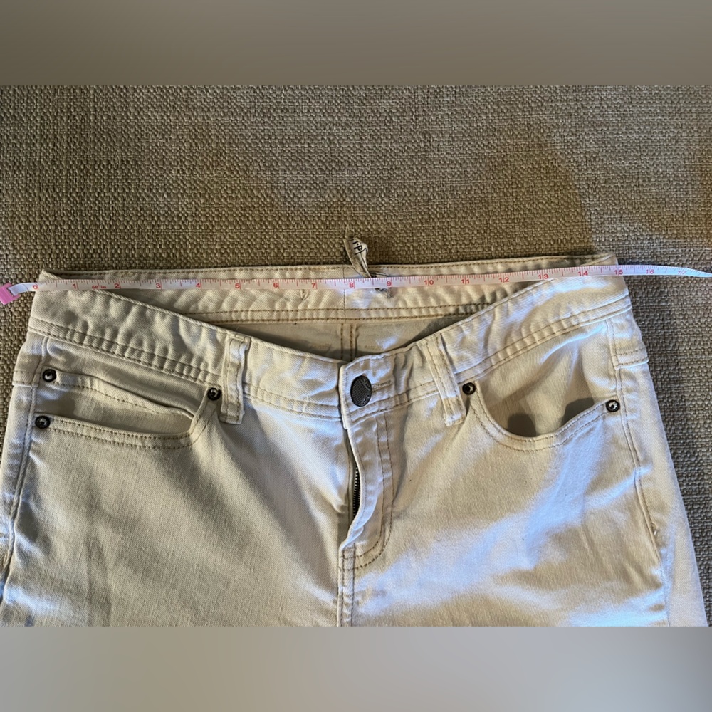 Free People White Cropped Skinny Jeans with Distressing - Picture 6 of 11